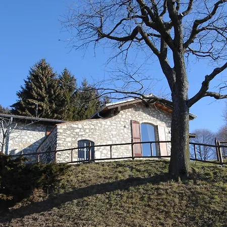 Mirabilia * Adrara San Rocco