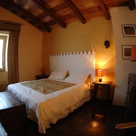 Mirabilia فندق مبيت وإفطار Adrara San Rocco