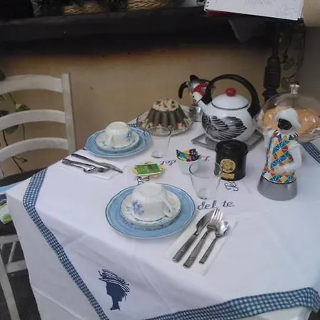 فندق مبيت وإفطار Mirabilia Adrara San Rocco